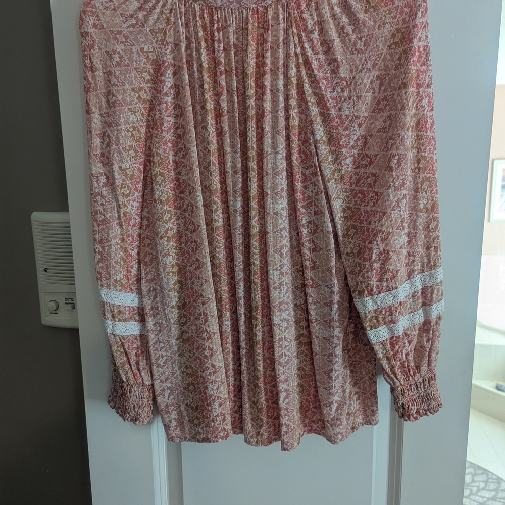 Jane and Delancey Coral, peach and White Patterned Blouse